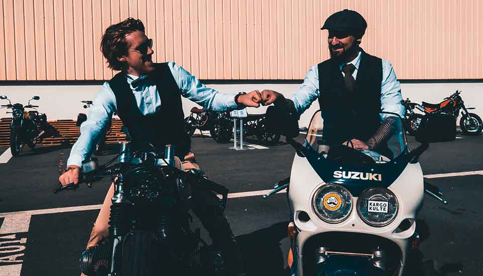 the-distinguished-gentlemans-ride-drone-lyon-monsieur-recording-video